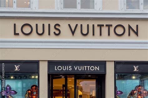 dc lv|louis vuitton entrance.